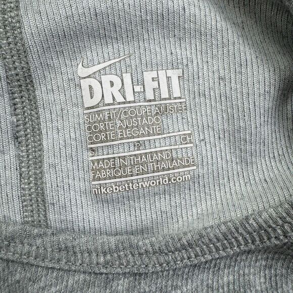 Nike Dri-Fit Slim Fit Gray Sleeveless Tank Athletic Shirt Women's Size Small - Picture 2 of 8